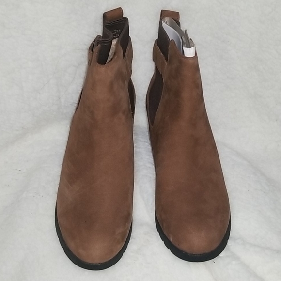 WOMEN'S UGG INDRA 👢WEDGED WINTER BOOT 👢 - Picture 2 of 7
